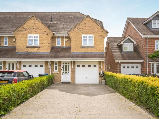 House for sale in Maidenhead, Fifield