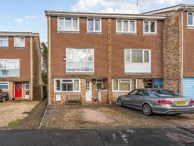 House for sale in Farnborough, Hampshire