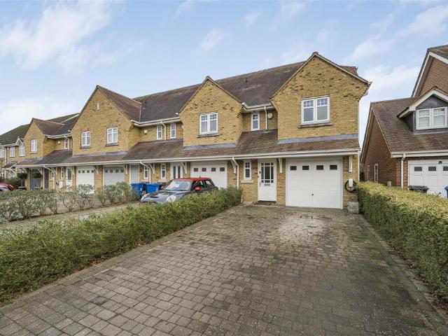 House for sale in Maidenhead, Fifield