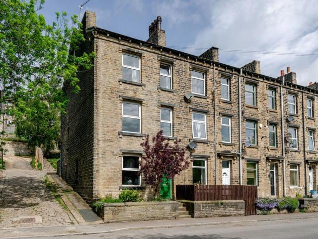 House for sale in Ripponden, West Yorkshire
