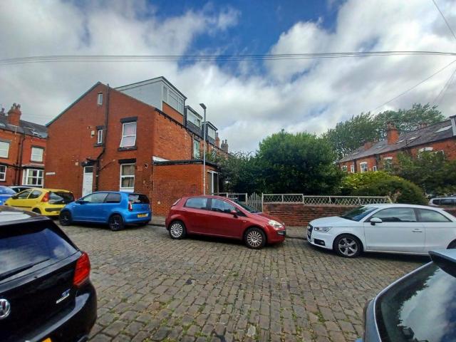 House for sale in Beckett Park, Headingley