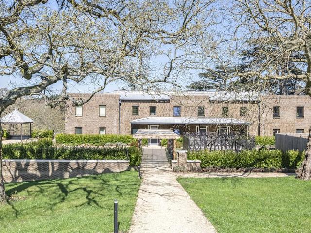 House for sale in Cockfosters, Greater London