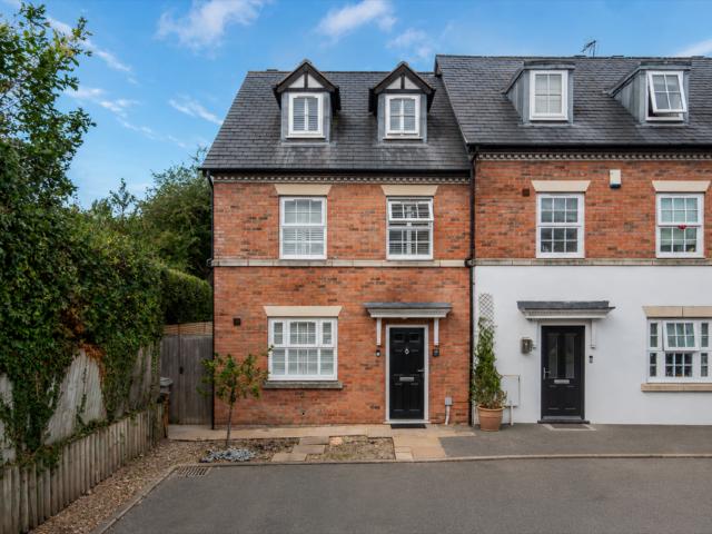 House for sale in Mobberley