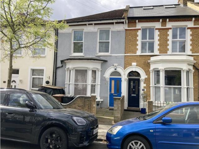 House for sale in Leytonstone, Greater London