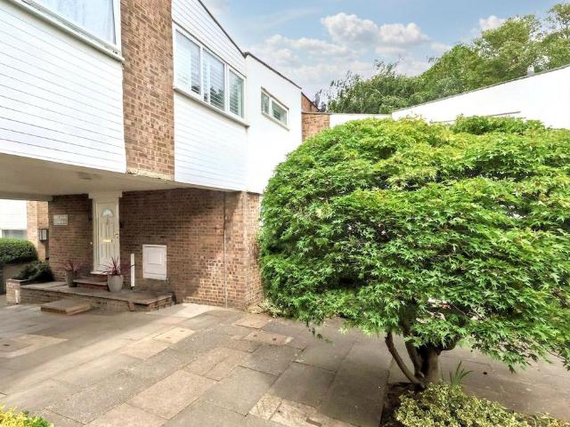 House for sale in London Borough of Croydon, Greater London