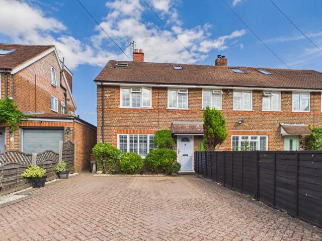 House for sale in Walton On The Hill, Reigate and Banstead