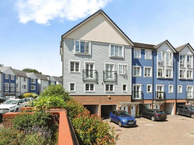 House for sale in Brook Street, Bourne Vale