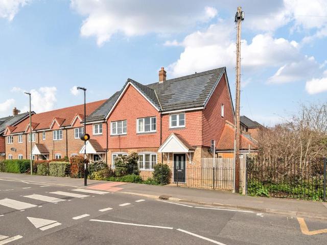 House for sale in Ashley Park, Surrey