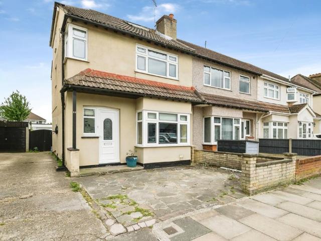 House for sale in Hornchurch, Greater London