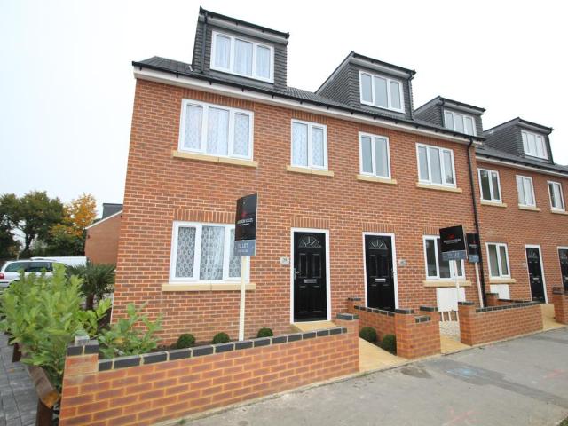 House for sale in Castlefield, Cressex
