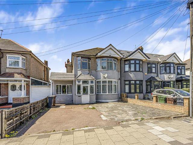 House for sale in Marks Gate, Greater London