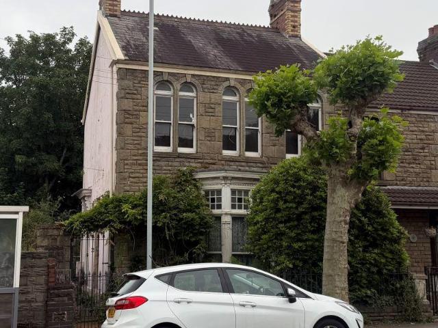 House for sale in Cwmbwrla, Nangreaves