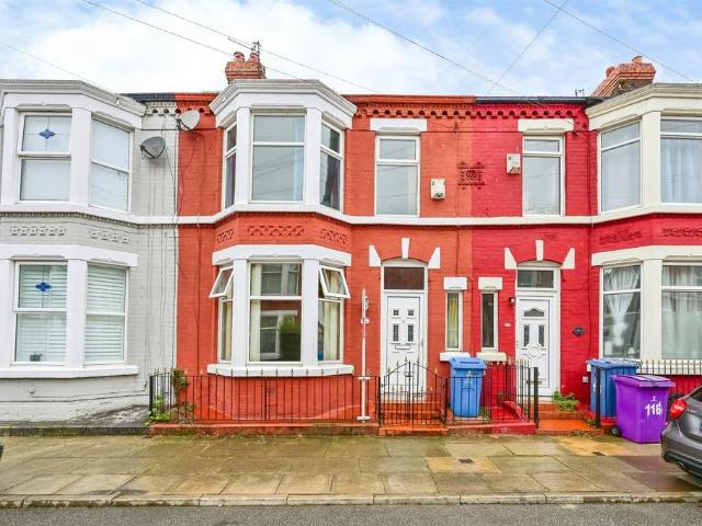 House for sale in Calderstones