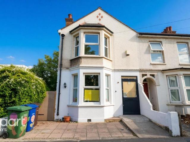 House for sale in West Thurrock, Purfleet-on-Thames