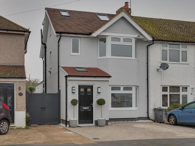 House for sale in London Borough of Hounslow, Feltham