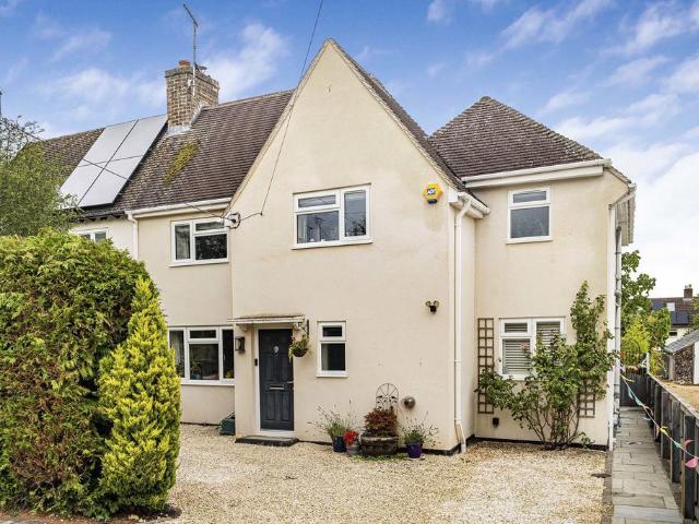 House for sale in Kemble, Cotswold