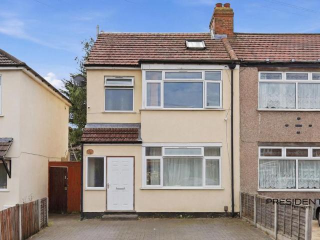 House for sale in Greater London