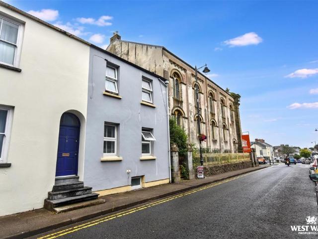 House for sale in Monkton, Pembroke