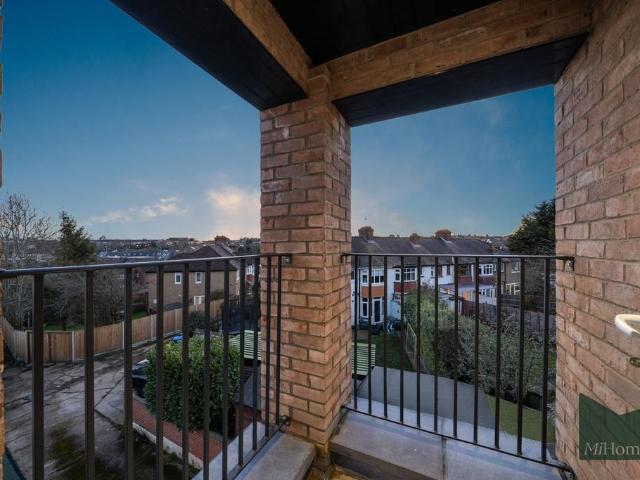 House for sale in Southgate, Oakwood