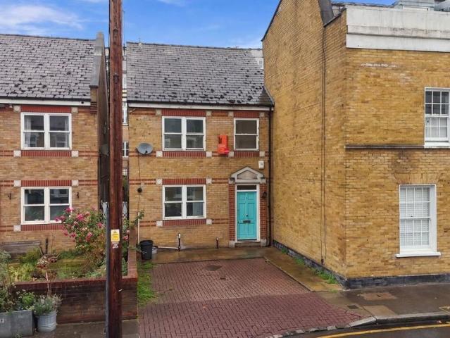 House for sale in London Borough of Tower Hamlets, Greater London