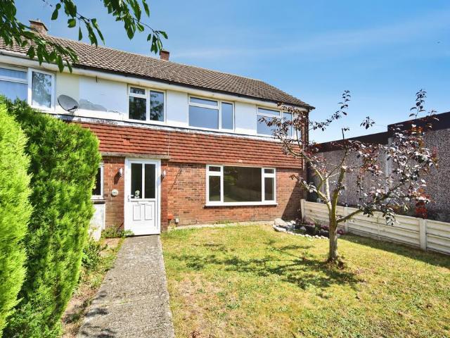 House for sale in Oad Street, Kent