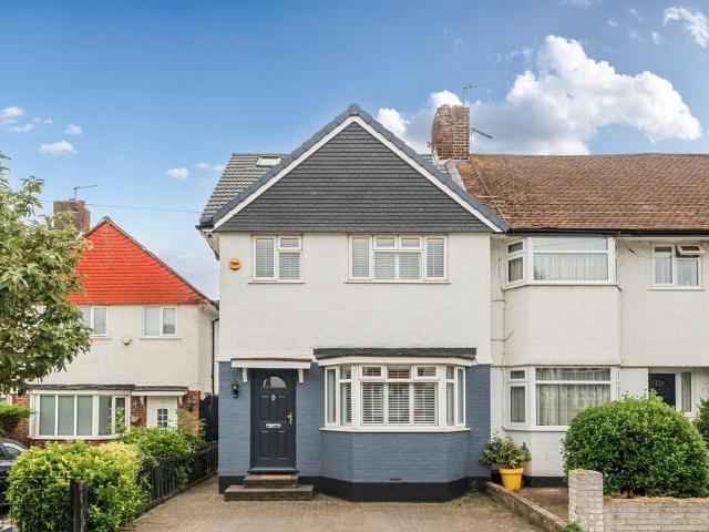 House for sale in London Borough of Lewisham, Greater London