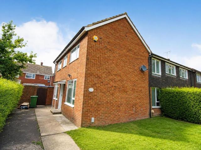 House for sale in Houghton Regis, Bedfordshire