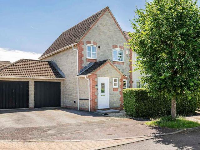 House for sale in Greater Leys, The Slade