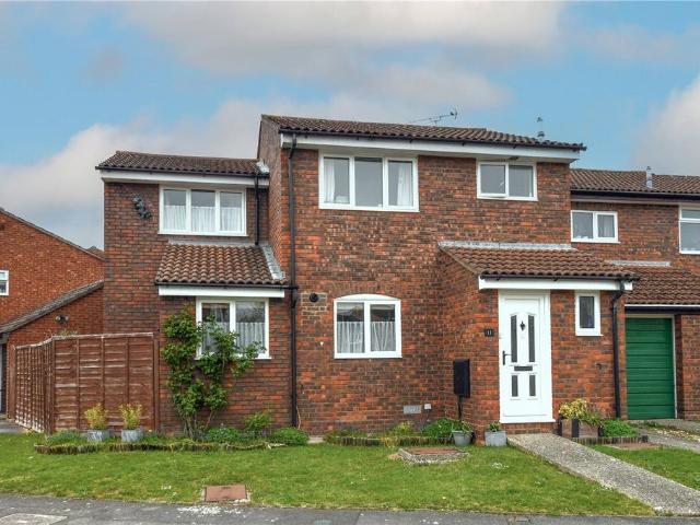 House for sale in Emmbrook, Wokingham