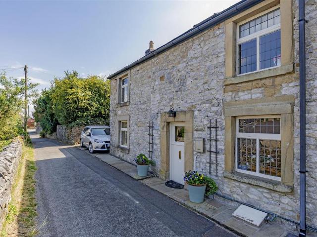 House for sale in Froggatt, East Midlands
