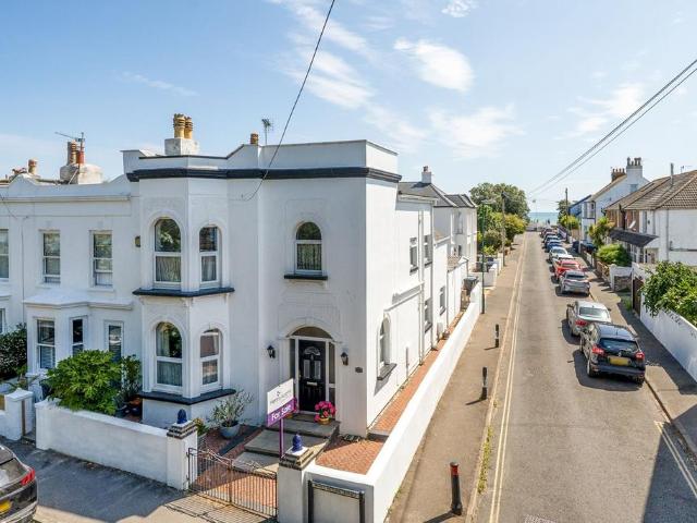 House for sale in Felpham, Clapham