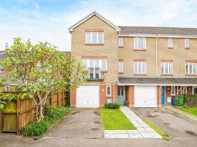 House for sale in Wyncliffe Gardens, Falcon Lodge