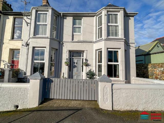 House for sale in Criccieth