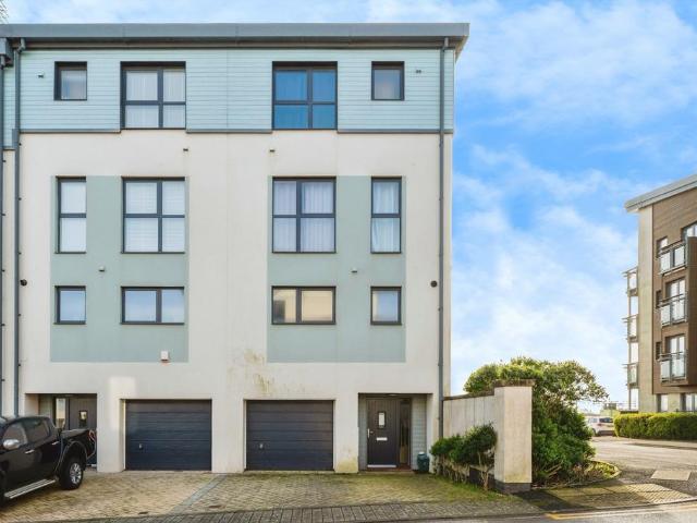 House for sale in SA1 Swansea Waterfront, Nangreaves