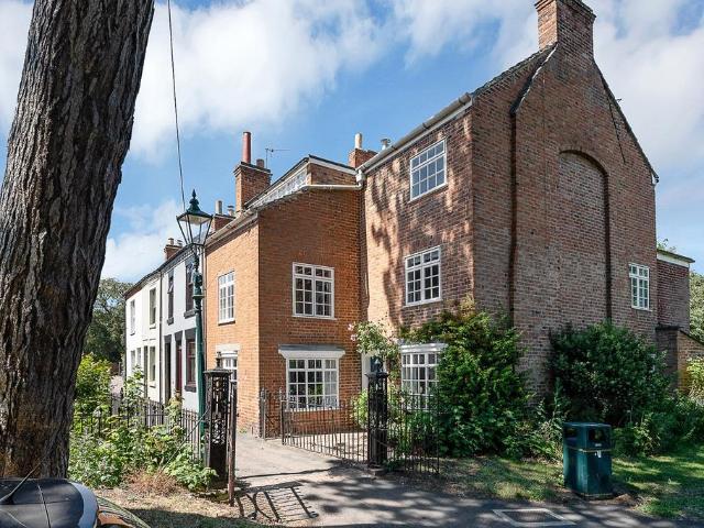 House for sale in Quorndon, Elmfield