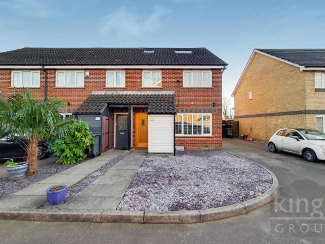 House for sale in Hammond Street, Broxbourne