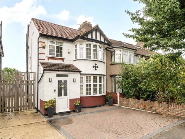 House for sale in London Borough of Ealing, Perivale