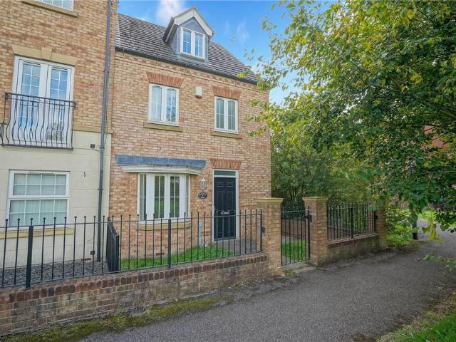 House for sale in Laughton Common, Dinnington
