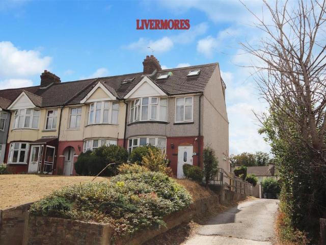 House for sale in Hawley, Monks Orchard