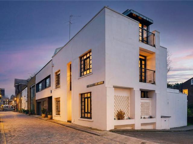 House for sale in Kentish Town, Greater London