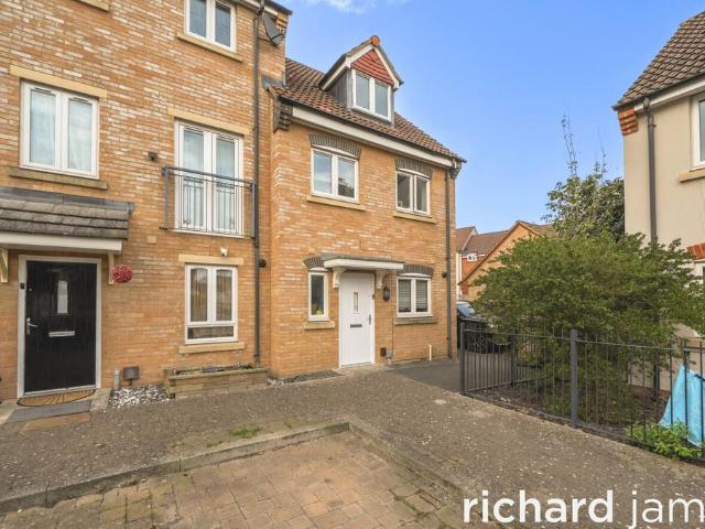 House for sale in Haydon End, Abbey Mead