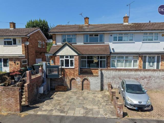 House for sale in Batchworth, Hertfordshire