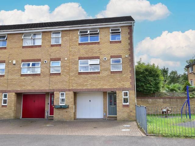 House for sale in Pouchen End, Hertfordshire