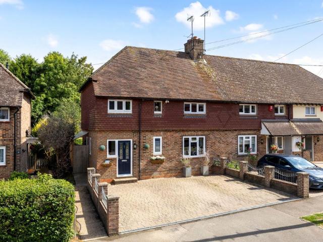 House for sale in Perryfields, West Sussex