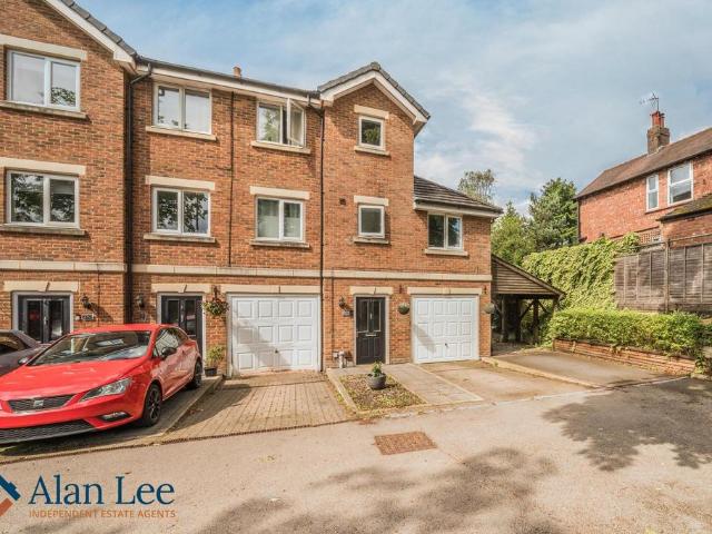 House for sale in Broken Cross, Macclesfield
