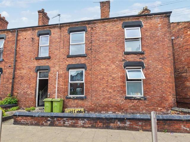 House for sale in Pinders Heath, West Yorkshire