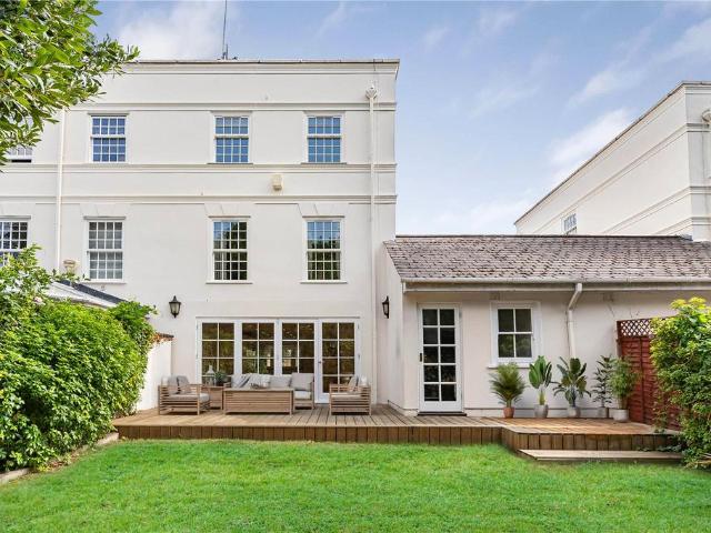 House for sale in Roehampton, Greater London