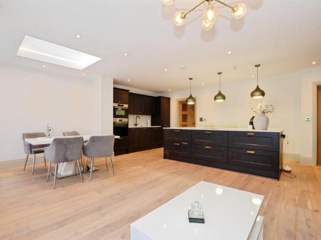 House for sale in Bushey