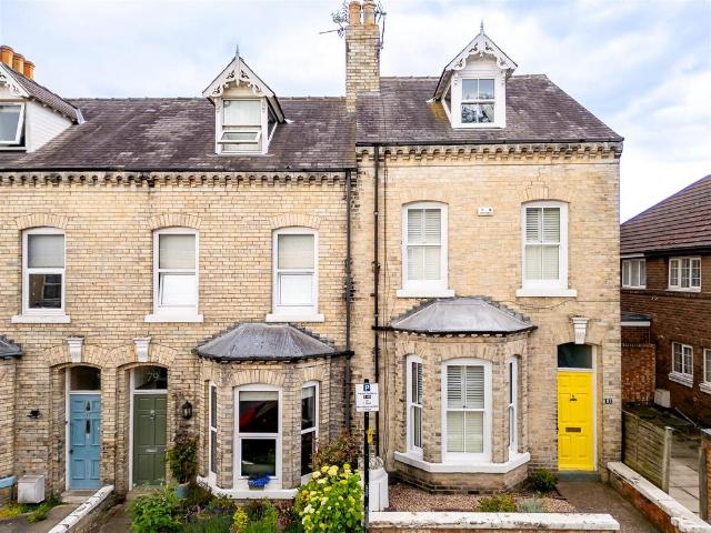 House for sale in High Field, York