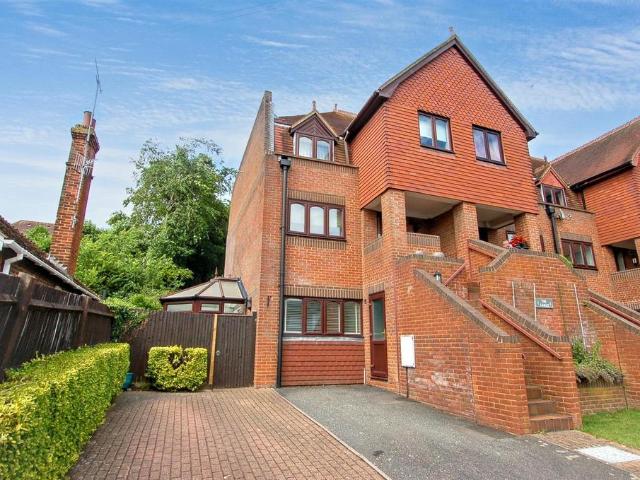 House for sale in Brook Street, Bourne Vale